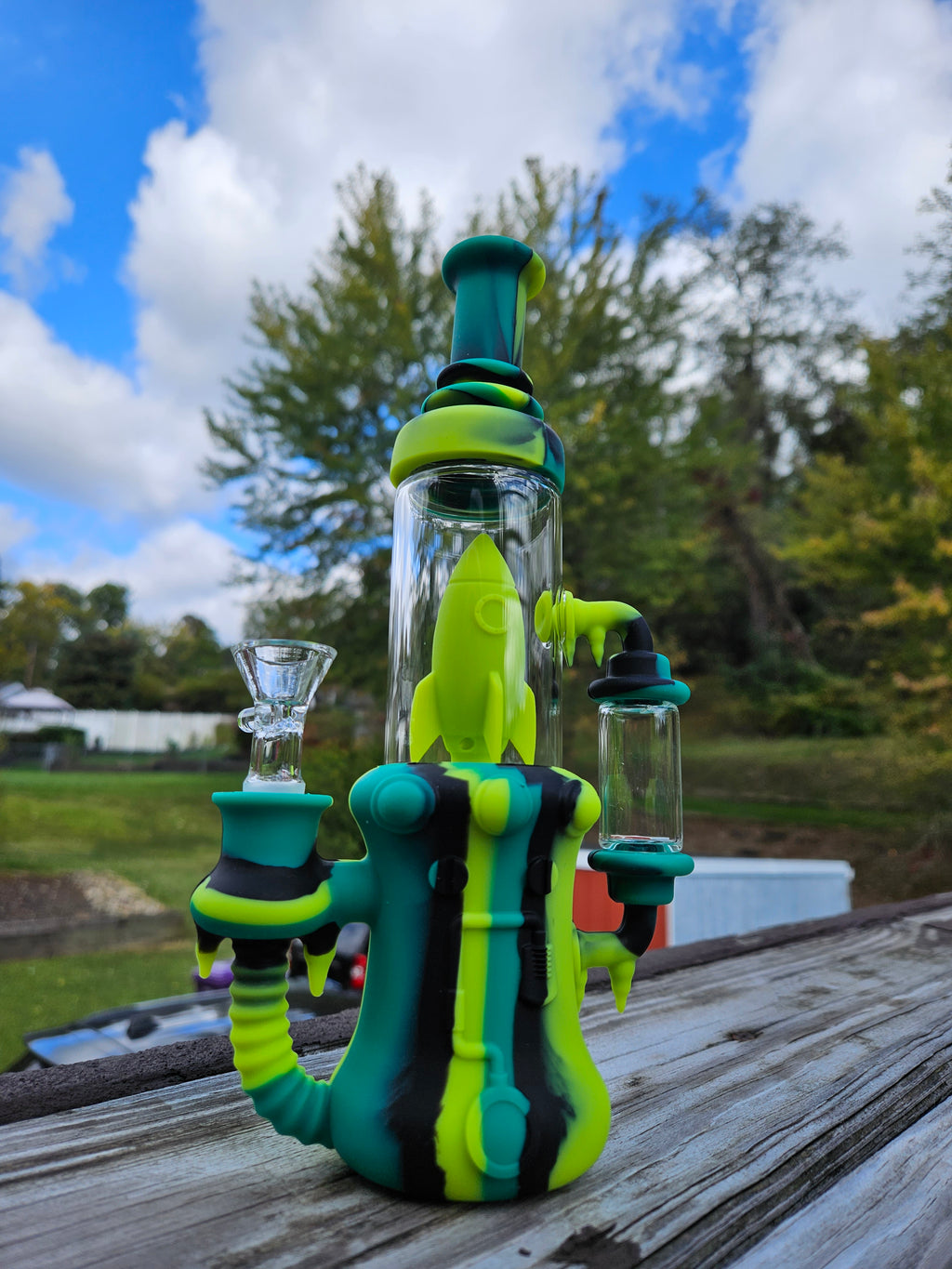 Drip Rocket Silicone Water Pipe
