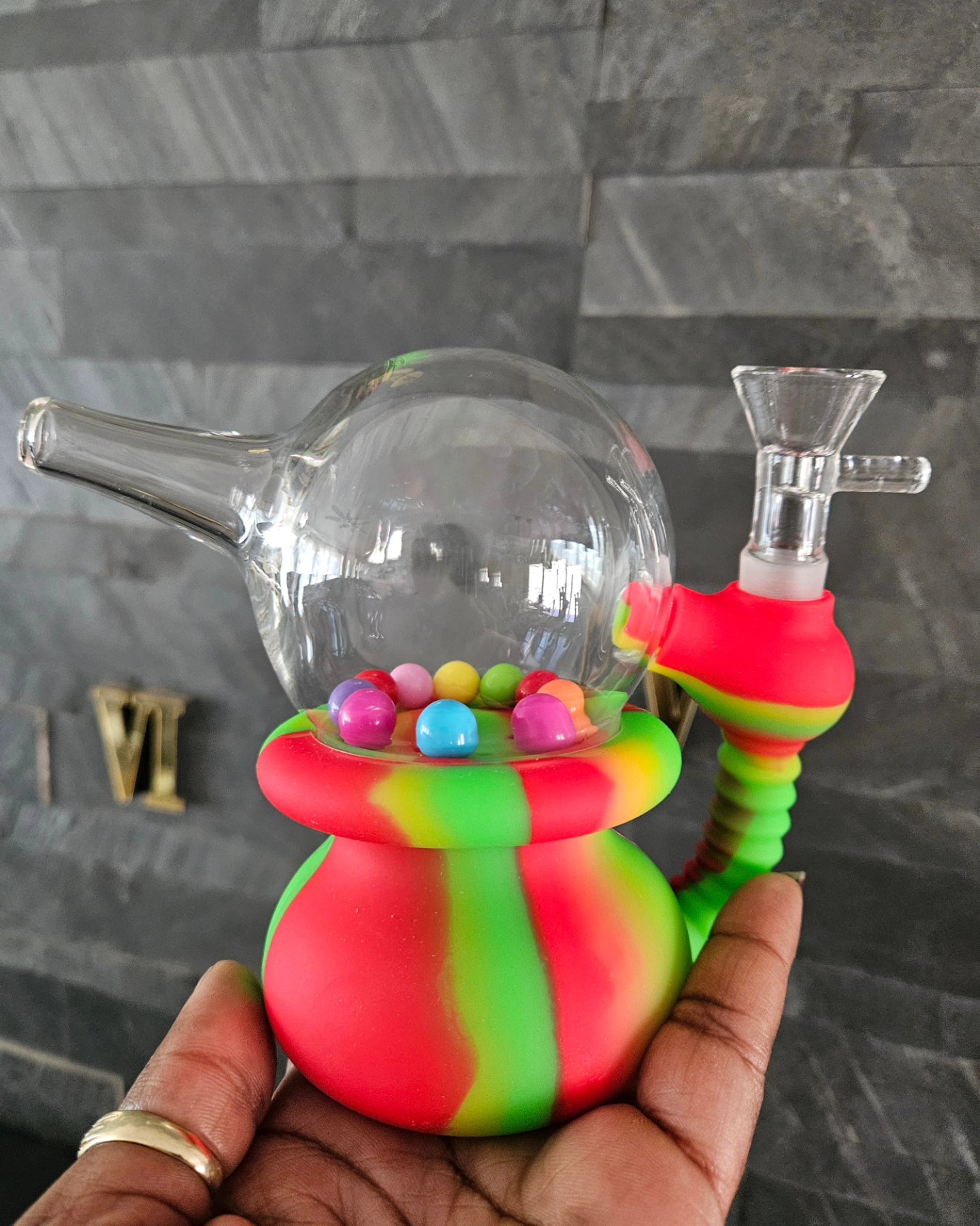 Gumball Machine Glass and Silicone Water Pipe